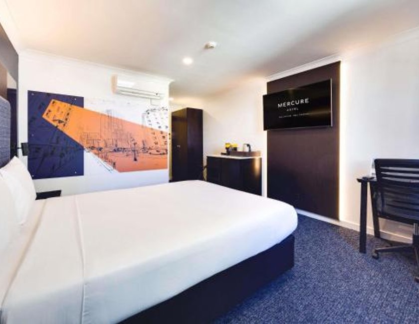 Habitación Executive con cama grande del hotel Mercure Wellington Abel Tasman. Foto 1
