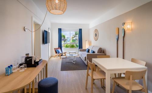 Deluxe Suite del hotel Barceló Fuerteventura Royal Level Family Club. Foto 2