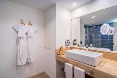 Deluxe Suite del hotel Barceló Fuerteventura Royal Level Family Club. Foto 4