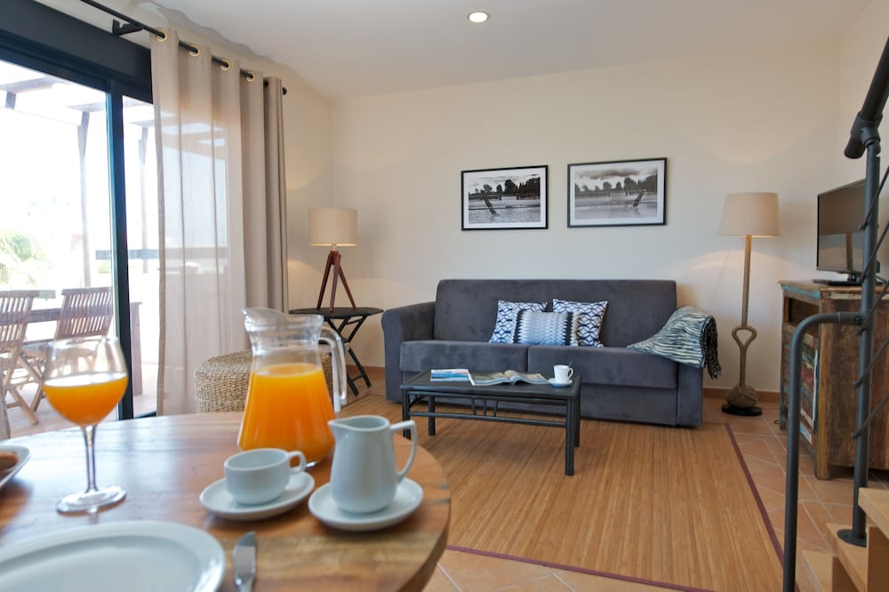 Villa superior, 2 habitaciones del hotel Fuerteventura Origo Mare By Pierre & Vacances. Foto 6