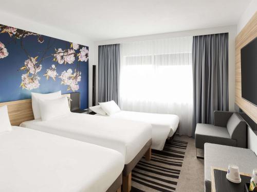 Habitación Doble Superior - 2 camas del hotel Novotel Amsterdam City. Foto 8