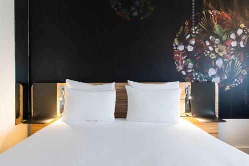 Habitación Superior - 1 cama grande del hotel Novotel Amsterdam City. Foto 6