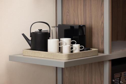 Superior Double or Twin Room with XL Extra Bed del hotel NH Amsterdam Schiphol Airport. Foto 6