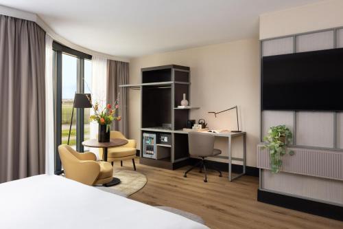 Suite Junior del hotel NH Amsterdam Schiphol Airport. Foto 6