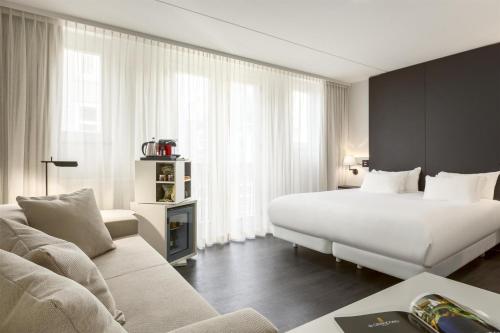 Habitación Doble Superior - 1 o 2 camas del hotel Nh Collection Amsterdam Barbizon Palace. Foto 7