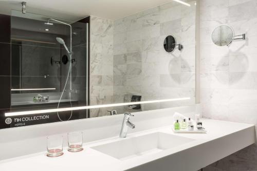Suite Junior del hotel Nh Collection Amsterdam Barbizon Palace. Foto 4