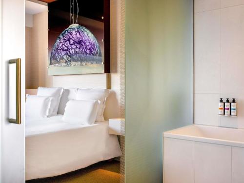 Suite Executive - Cama extragrande del hotel Pullman Eindhoven Cocagne. Foto 5