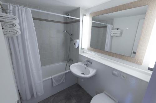 Habitación Doble Superior del hotel Première Classe Poitiers Futuroscope – Chasseneuil. Foto 6