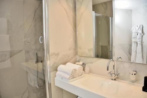 Habitación Doble Deluxe - 1 o 2 camas del hotel The Square Milano Duomo. Foto 7