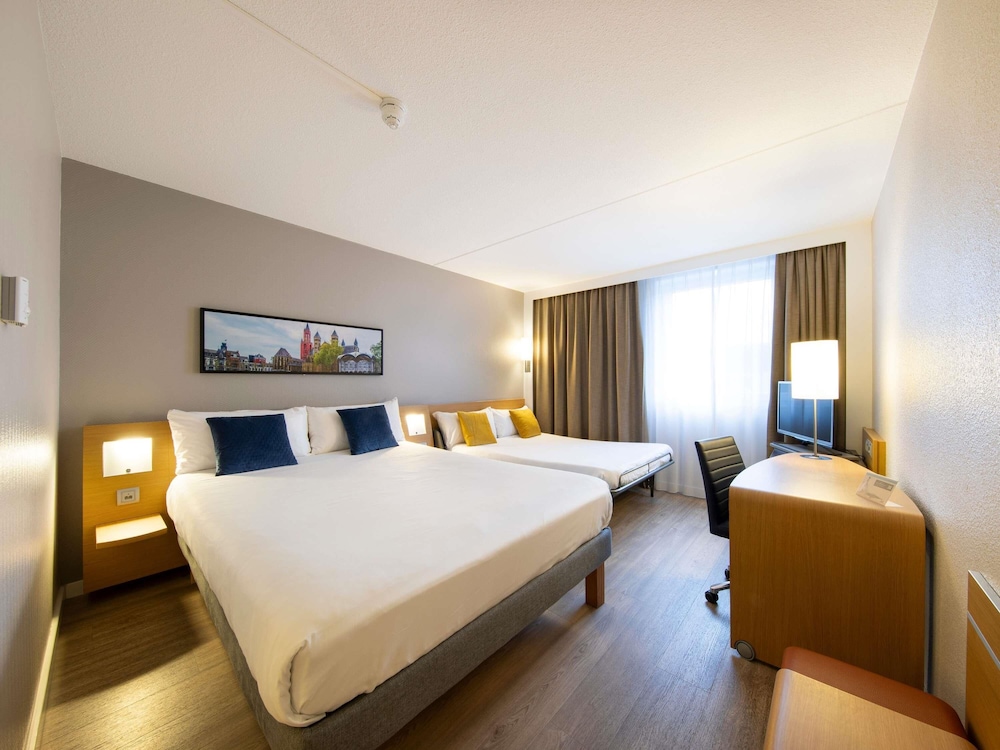 Habitacion Superior con 1 cama doble y Sofa del hotel Novotel Maastricht