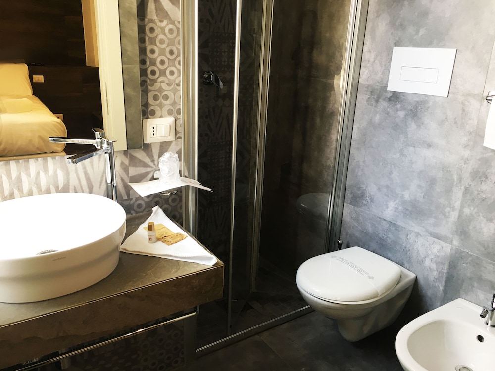 Habitación triple del hotel Aurum Firenze. Foto 4