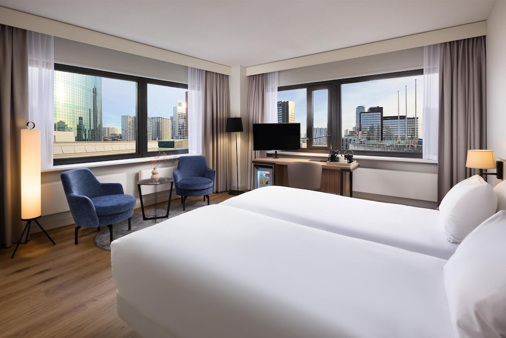 Habitación estándar (View) del hotel Nh Atlanta Rotterdam. Foto 1