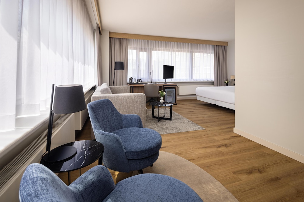 Habitación Familiar del hotel Nh Atlanta Rotterdam. Foto 1