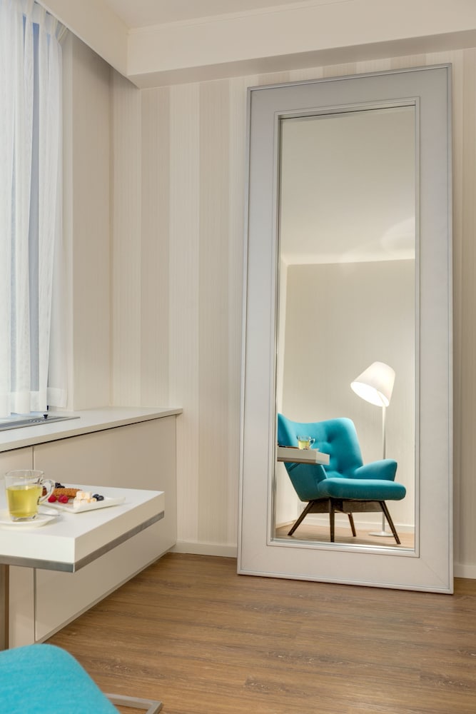 Habitación estándar con 2 camas individuales del hotel Nh Utrecht. Foto 3