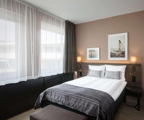 Habitación con cama grande del hotel Scandic Bergen City. Foto 3