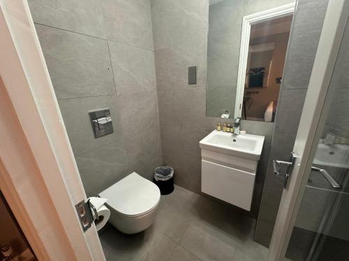 Habitación Doble Económica del hotel Arran House. Foto 6