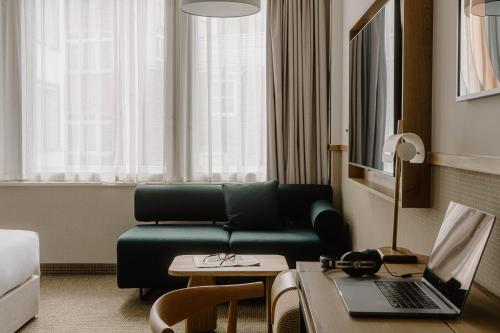 Habitación Superior - 1 cama grande del hotel Club Quarters , St. Paul's. Foto 15
