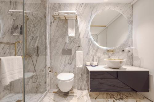 Habitación Doble Deluxe del hotel Sura Design & Suites. Foto 7