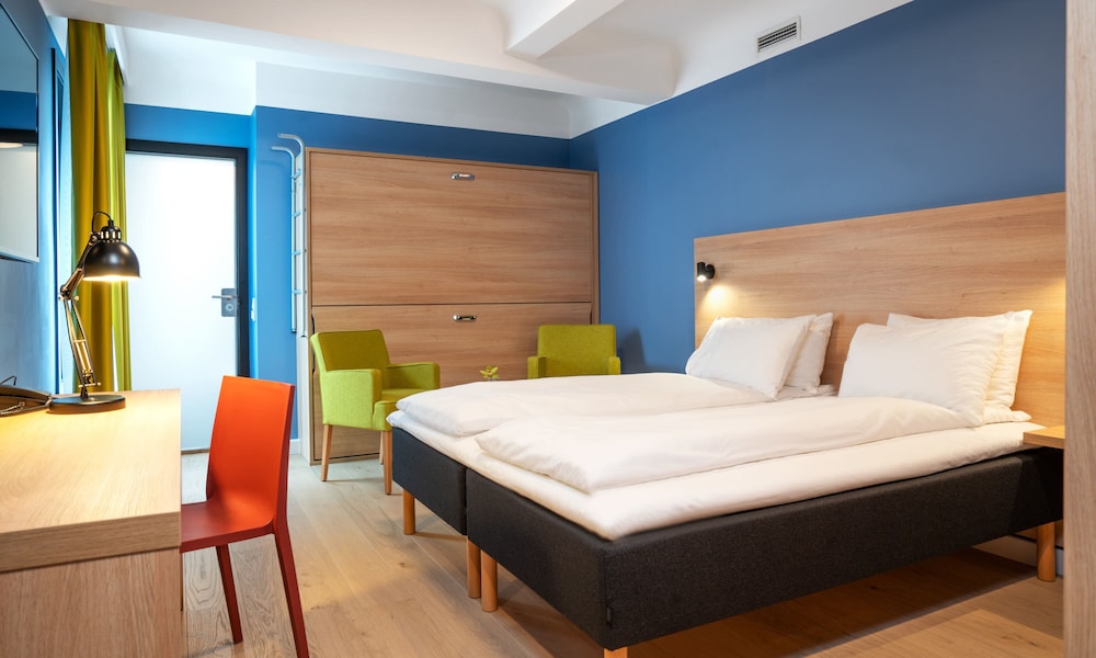 Habitación familiar, 2 camas individuales, no fumadores (Standard) del hotel Thon Astoria. Foto 1