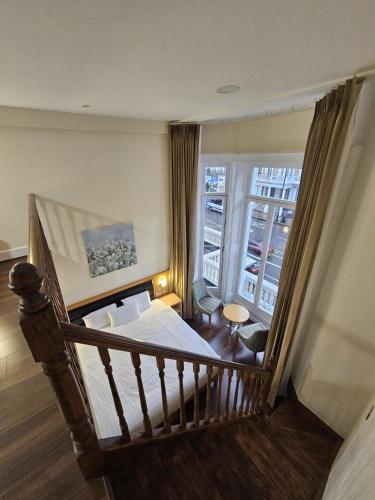 Suite Junior del hotel Cromwell International. Foto 4