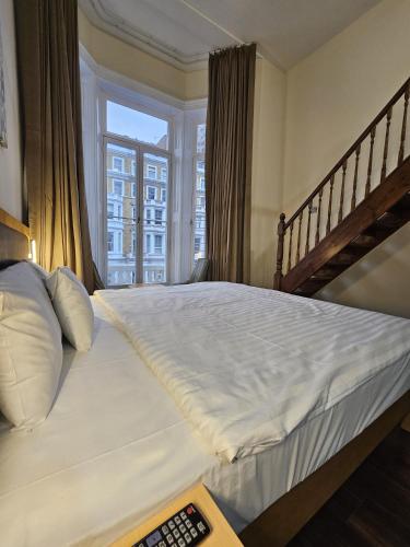 Suite Junior del hotel Cromwell International. Foto 7