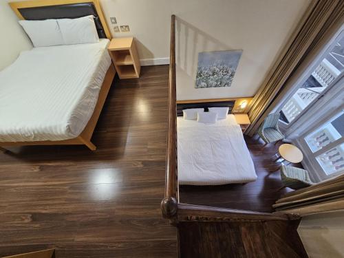 Suite Junior del hotel Cromwell International. Foto 9