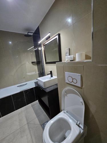 Habitación Familiar Económica del hotel Cromwell International. Foto 5