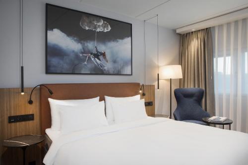 Habitación Superior con vistas al aeropuerto del hotel Radisson Blu Airport , Oslo Gardermoen. Foto 5
