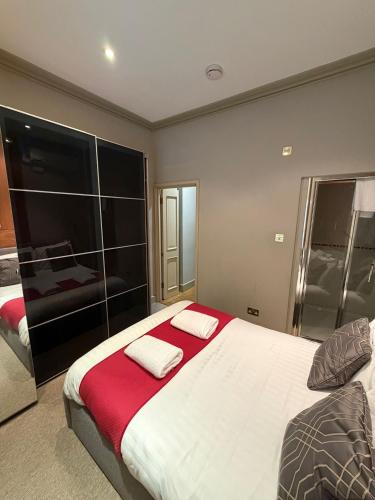 Apartamento Con Cocina 1 habitación Con Vistas 1 Cama doble 2 sofás camas Normal del hotel The Fielding. Foto 3