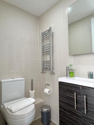 Habitación doble con baño privado del hotel Charlotte Street Rooms by News. Foto 19