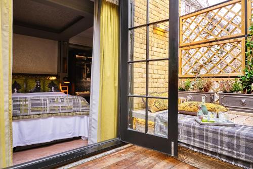 Feature Double with Balcony del hotel The Gyle. Foto 1