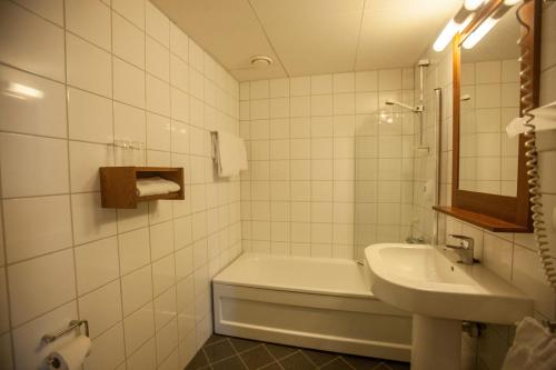 Standard Double Room in the station building, with railway view del hotel Fleischer's. Foto 5