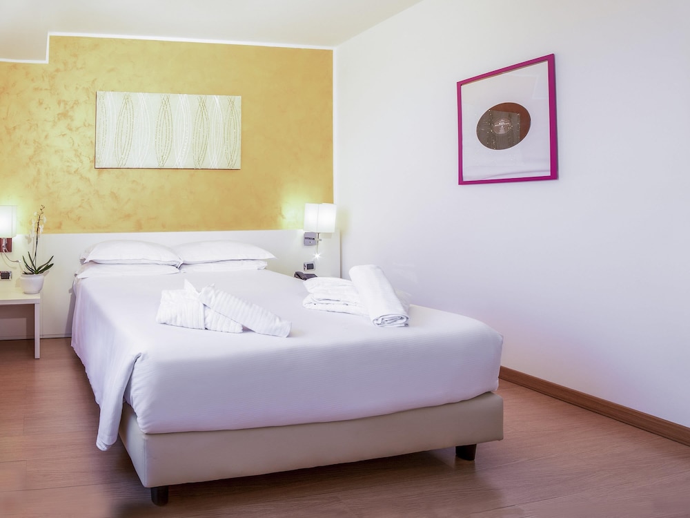 Habitación Doble Estándar del hotel Ibis Styles Roma Vintage. Foto 3