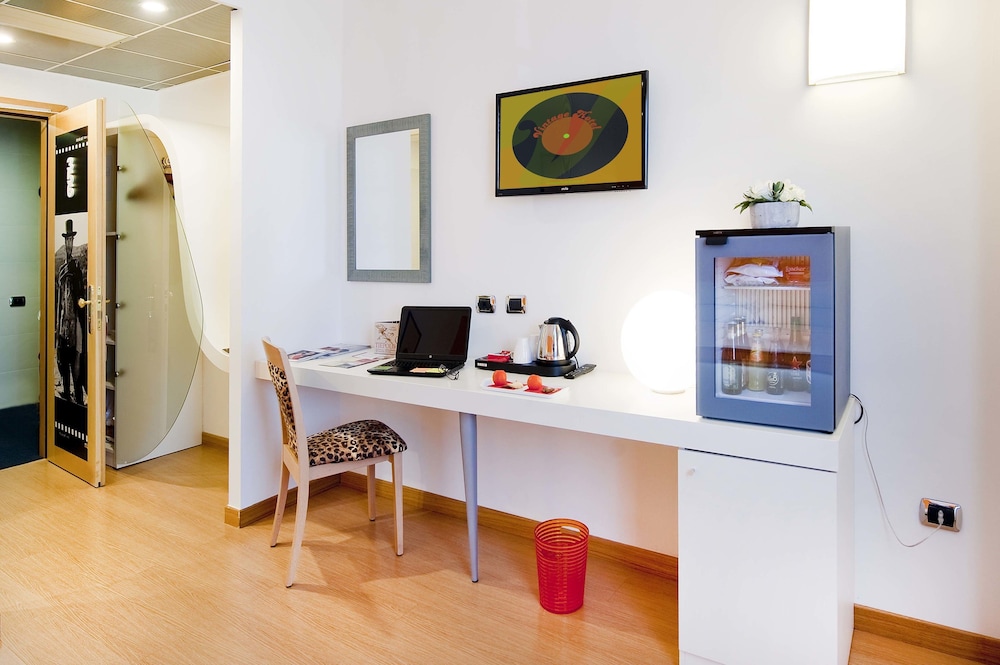 Habitación Doble Estándar del hotel Ibis Styles Roma Vintage. Foto 5