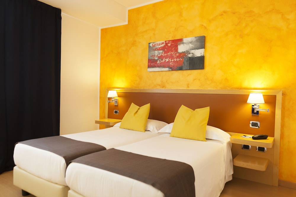 Habitación Gemela Estándar del hotel Ibis Styles Roma Vintage. Foto 2