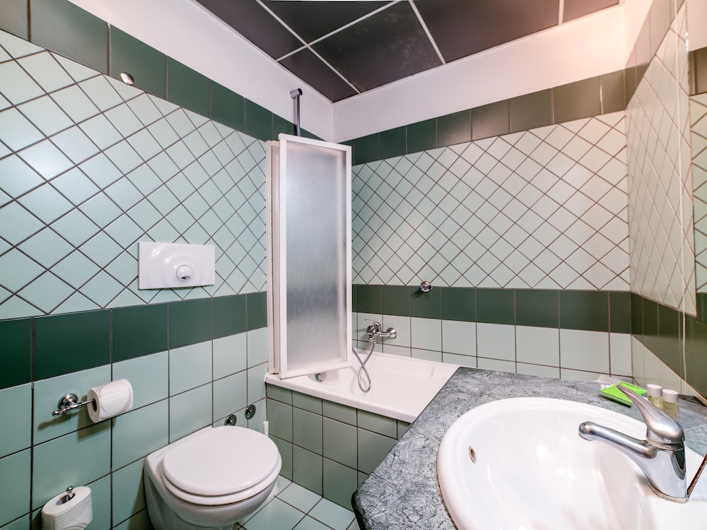 Habitación Gemela Estándar del hotel Ibis Styles Roma Vintage. Foto 5