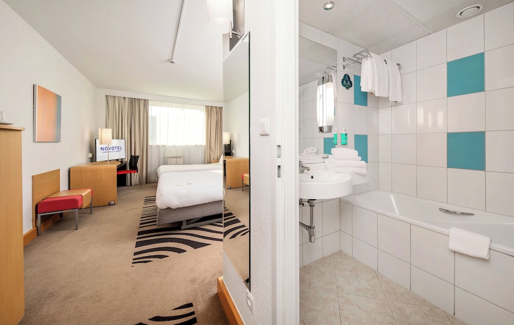 Habitación Superior del hotel Novotel Krakow City West. Foto 12
