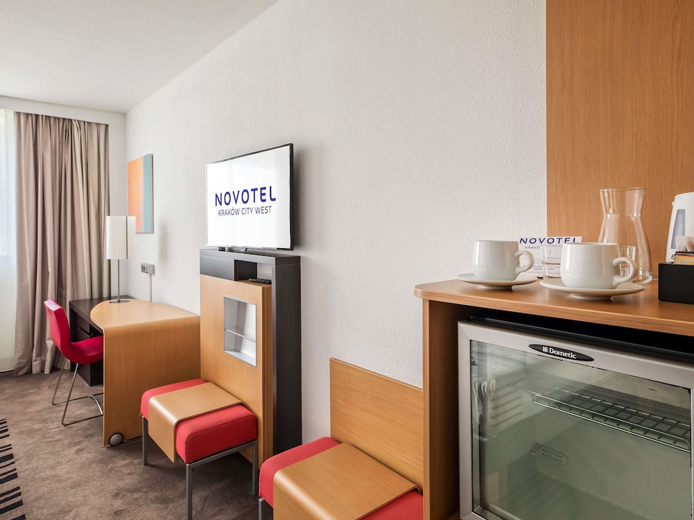 Habitación Superior Novation con dos camas individuales del hotel Novotel Krakow City West. Foto 3