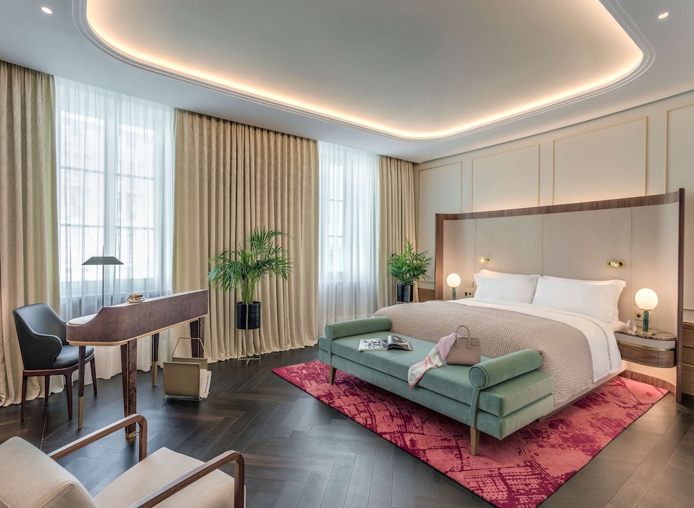 Raffles, Habitación, 1 cama de matrimonio grande del hotel Raffles Europejski Warsaw. Foto 3