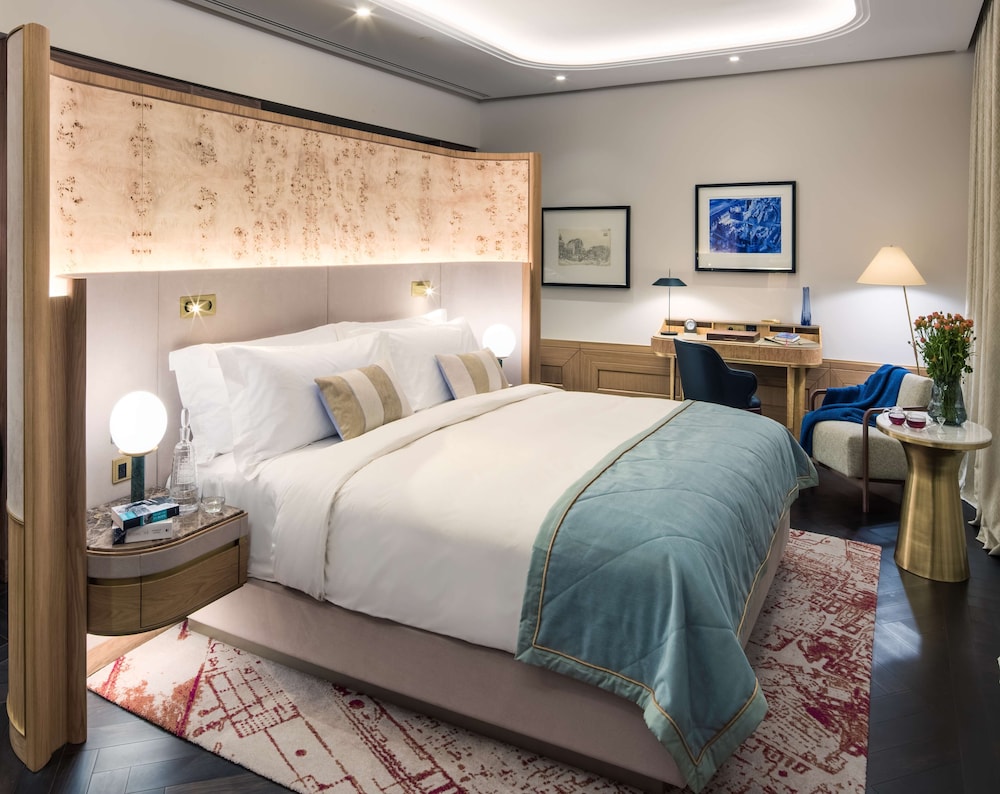 Habitación Deluxe, 1 cama de matrimonio grande del hotel Raffles Europejski Warsaw. Foto 1