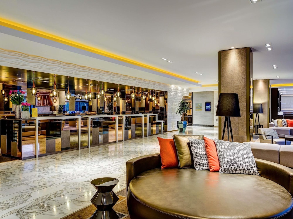 Habitación clásica, 1 cama de matrimonio grande del hotel Sofitel Warsaw Victoria. Foto 4