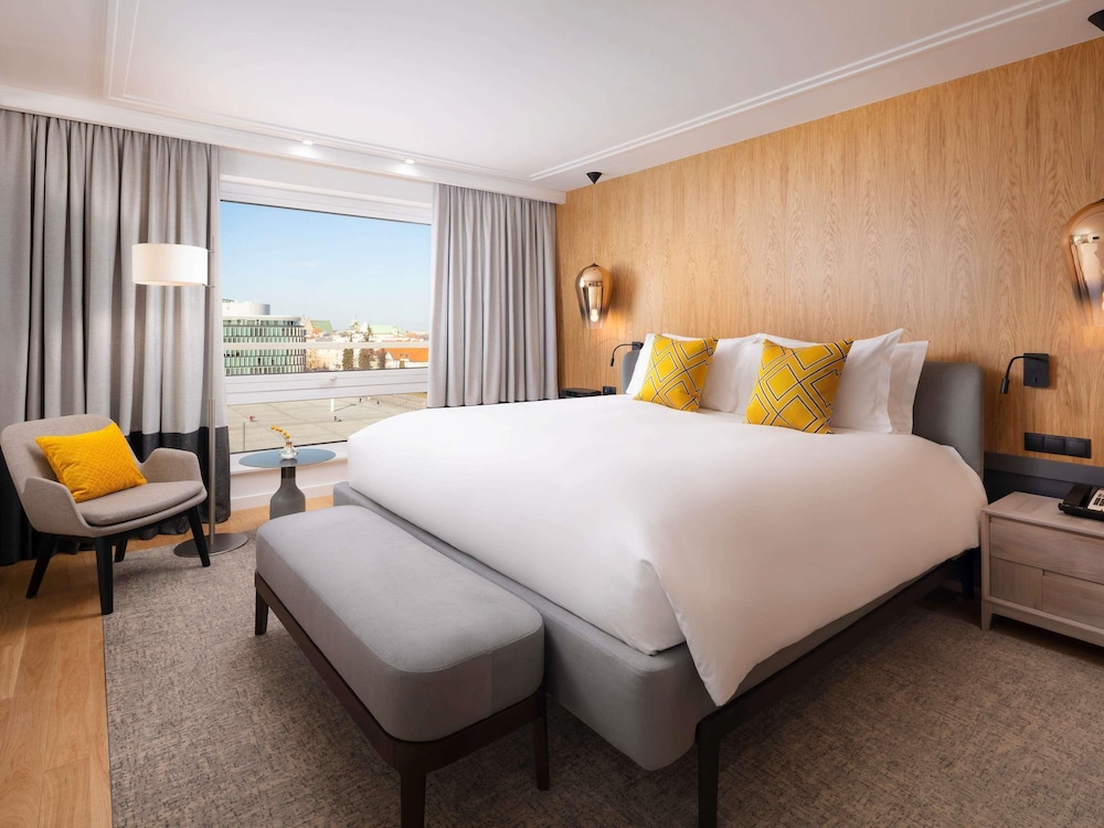 Suite (Opera. Pilsudski Square View) del hotel Sofitel Warsaw Victoria. Foto 1
