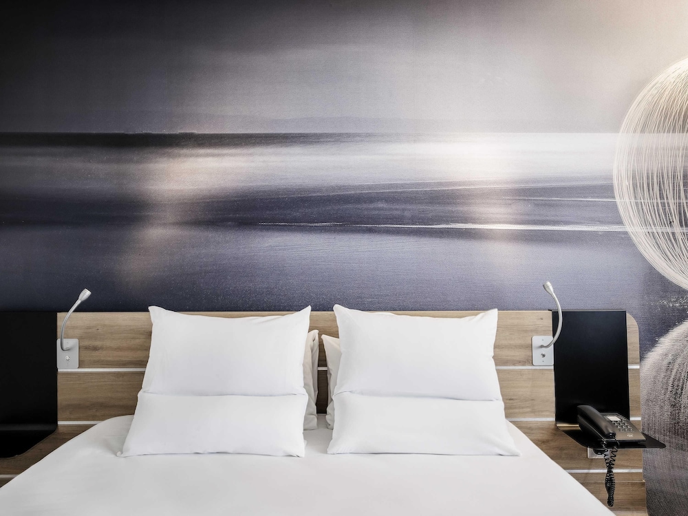 Habitación superior, 1 cama doble con sofá cama del hotel Novotel Warszawa Centrum. Foto 4