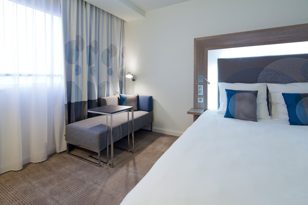 Habitación superior, 1 cama doble del hotel Novotel Warszawa Centrum. Foto 1