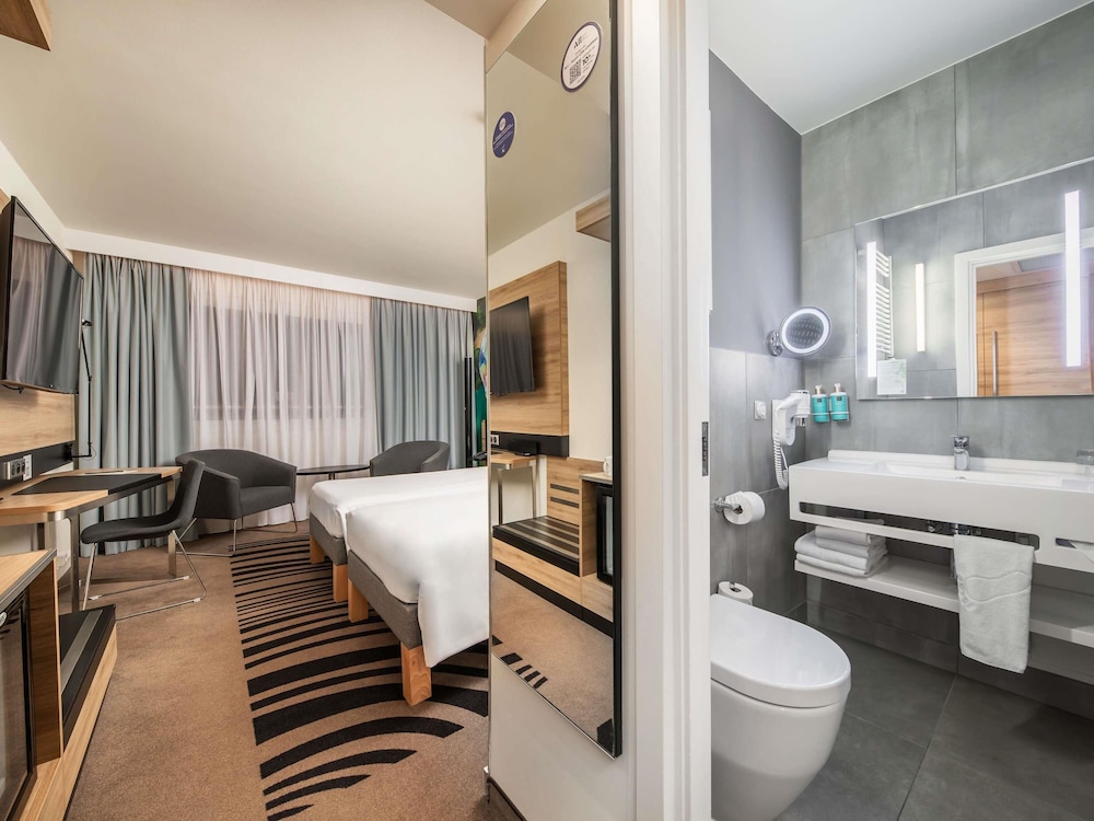 Habitación superior, 1 cama doble del hotel Novotel Warszawa Centrum. Foto 4