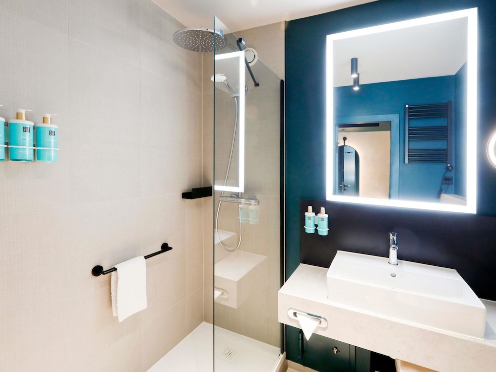Habitación superior, varias camas del hotel Novotel Warszawa Centrum. Foto 3