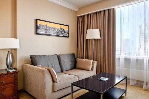 Suite Junior Esquinera del hotel Warsaw Presidential. Foto 1