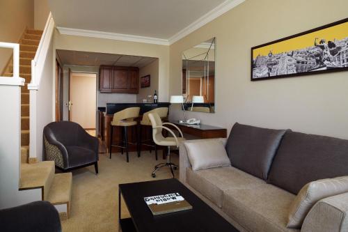 Suite de 2 niveles del hotel Warsaw Presidential. Foto 1