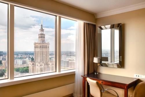 Habitación Doble Deluxe con vistas a la ciudad del hotel Warsaw Presidential. Foto 3