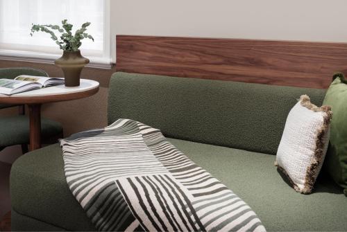 Salón del hotel The Marble Arch Suites. Foto 1